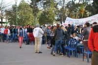 Leer más: DOCENTES UNIVERSITARIOS PROTESTARON CON UNA CLASE PÚBLICA