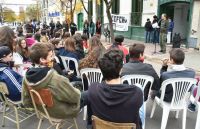 Leer más: Protesta en la UNLPam: dan clases en la calle